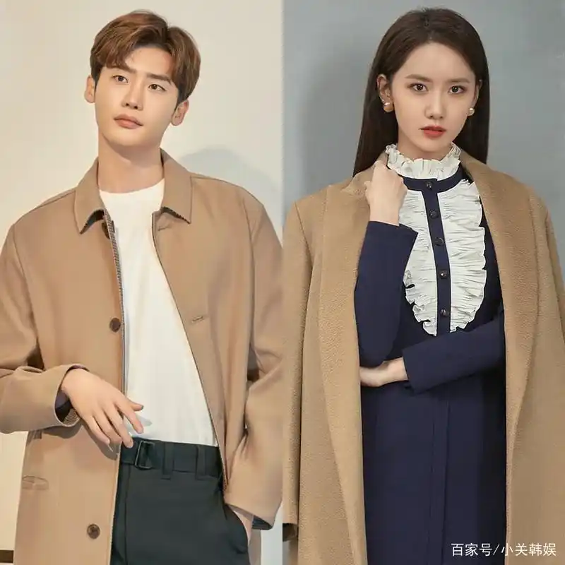 韩国两位颜值扛把子李钟硕林允儿合作新剧《bigmouth》,饰演夫妻