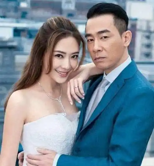 陈小春发文庆祝与应采儿结婚十周年配图更是用心