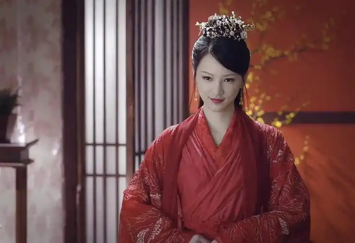 电视剧白发里面那个沉鱼居然是黄灿灿?