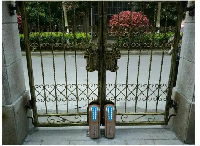 走轮式八字电动开门机遥控开门机专业安装