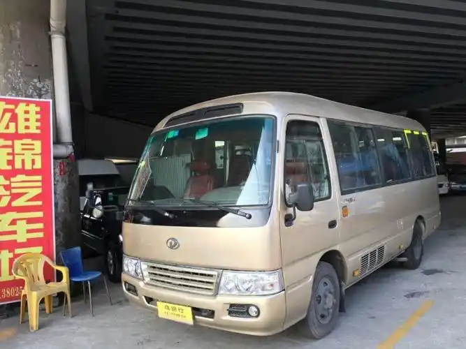 广汽非营运19座中巴图片