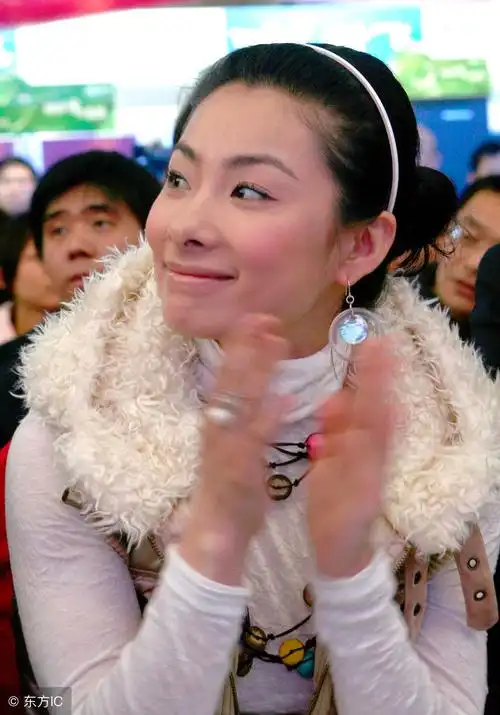 中国体操运动员演员刘璇