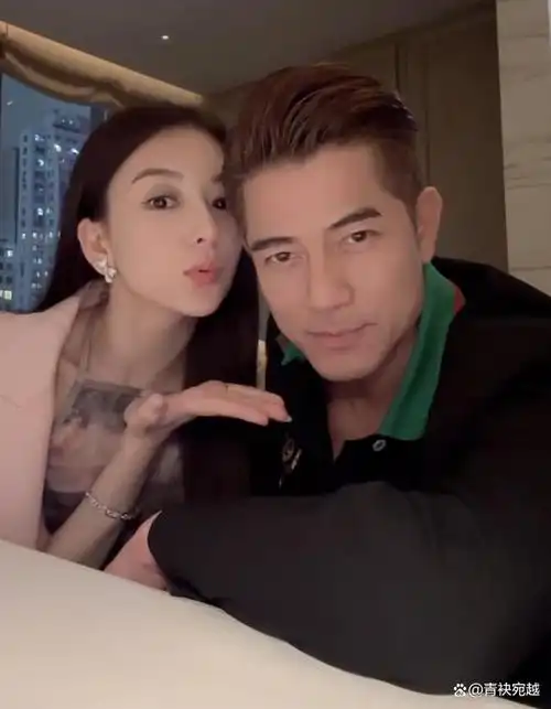 方媛庆结婚六周年,晒视频给老公送飞吻,57岁郭富城满脸幸福