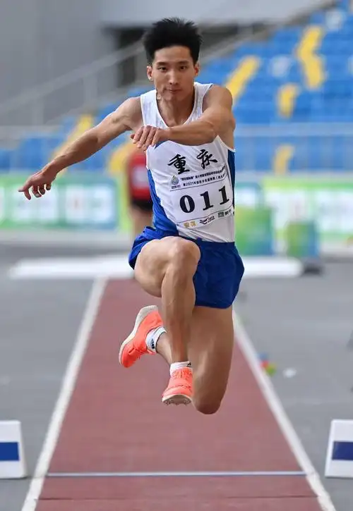 田径——全运会测试赛:男子三级跳远赛况