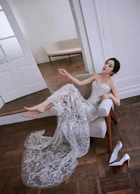 杨幂高定婚纱裙好美