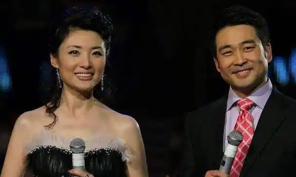 她曾是电视舞台最美主持人,与姐姐"斗"了半辈子,如今成阔太太_周涛_路