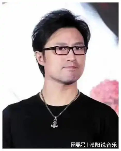 汪峰算不算顶级美男子?看他的实力就知道了