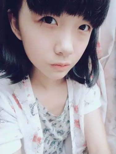 【名字:   王清媛 【她的图片:   百度图片搜一下王清媛 就可以找到