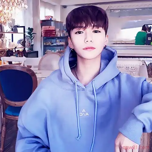 美化单人情侣头像男女两张一左一右温柔不是妥协