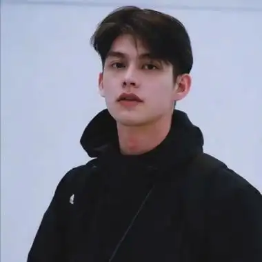 帅气男生气质头像