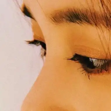 女生眼睛头像高清