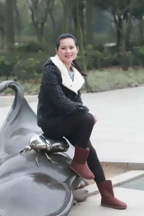 虎年快到了 发几张老婆的照片顺便给大家拜个年