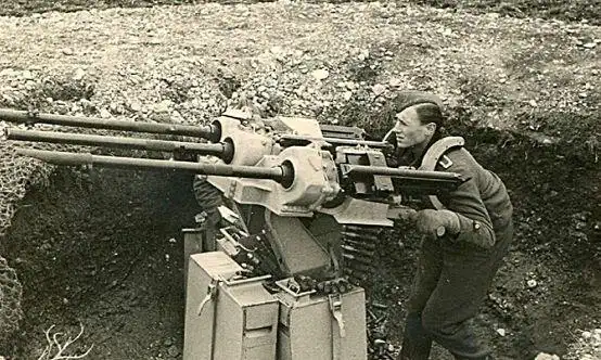 依然好用服役至今已有80年传奇不灭的瑞士20aa厄利孔机炮