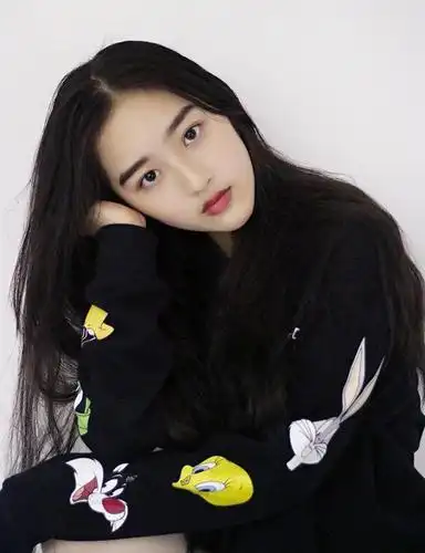 14岁就合作过周迅胡歌参演票房超13亿tfboys这位小师妹要火