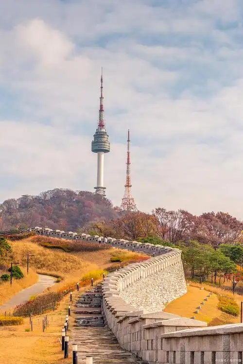 韩国首尔现代化 南山塔俯瞰首尔美景,明洞购物美食娱乐