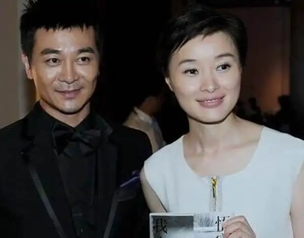 女演员吴越出生书香门第,在纷繁的娱乐圈,能独守一份清静,低调而认真