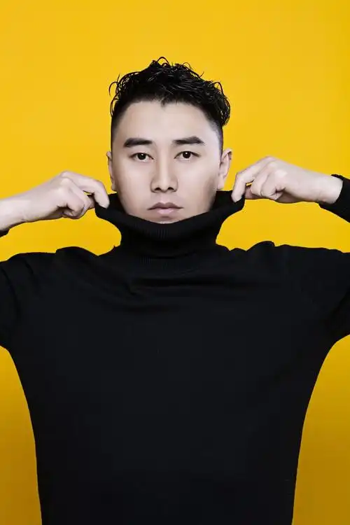 蒙古族歌手莫日根开年巨献 单曲《江岸》全网发行