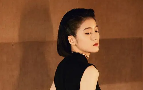 张雪迎性感优雅写真桌面壁纸