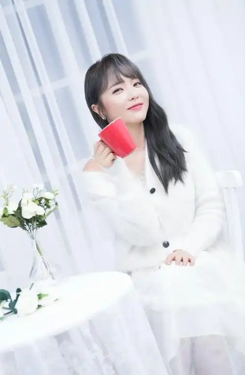 洪真英高清写真集丨精选壁纸丨无水印版