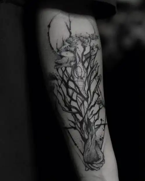 今日工作抽象线条树纹身