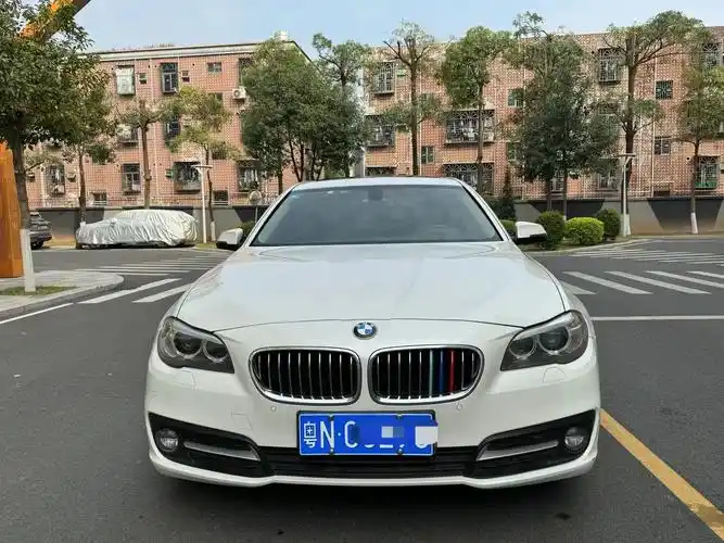16年11月17款宝马520li,2.0t典雅版,双电动座椅 - 抖音