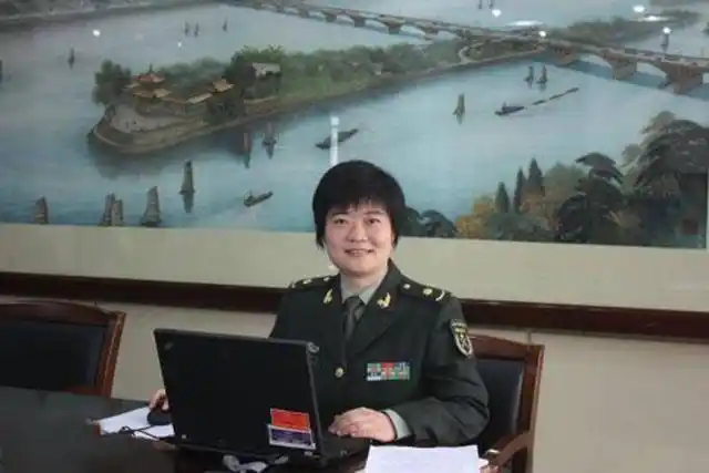 激光女神侯静:突破美国技术封锁,让中国领先30年,我国的骄傲|激光武器