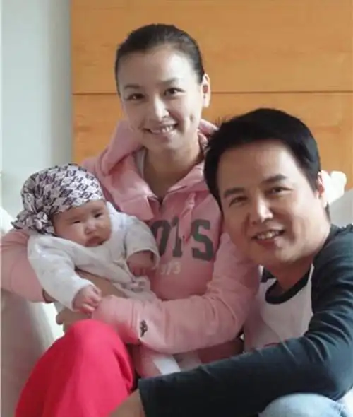 张庭老公林瑞阳及其个人资料曝家产百亿房产全国开