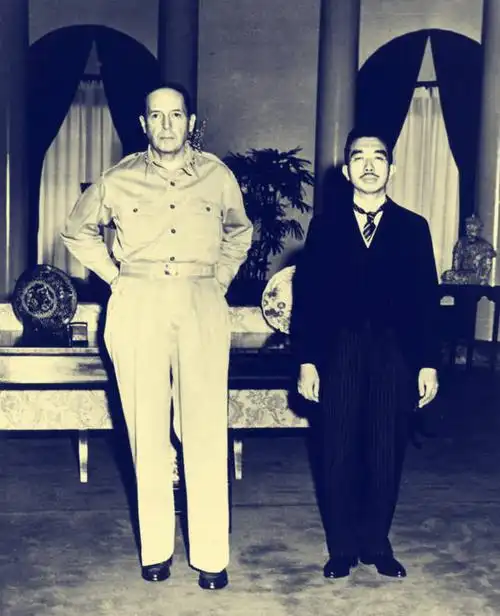 珍贵老照片:展示日本昭和天皇从生到死的一生