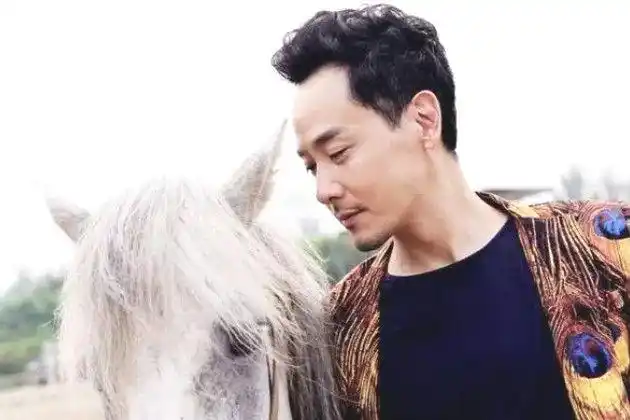 邱心志撞脸冯绍峰出演花姑子成名今在雪中悍刀行中扮李淳罡