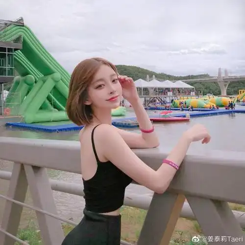 chuu模特姜泰莉taeri