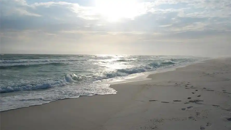 唯美海边沙滩高清桌面壁纸