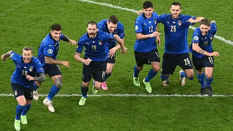 2021年欧洲杯进行了决赛,在伦敦温布利球场由英格兰对阵意大利