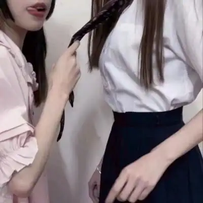 女生闺蜜百合头