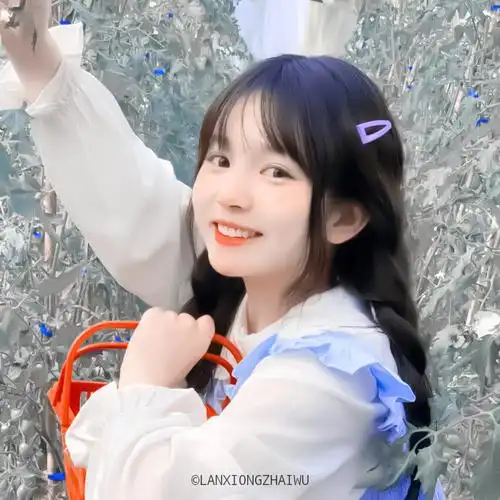 别放弃别自卑别不开心你才十几岁你未来可期前途无量. 女生头像