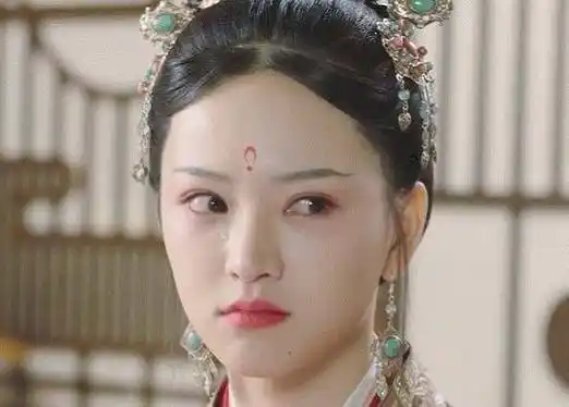 原创斗罗大陆被黄灿灿惊艳到了曾经靠颜值出圈如今凭演技圈粉