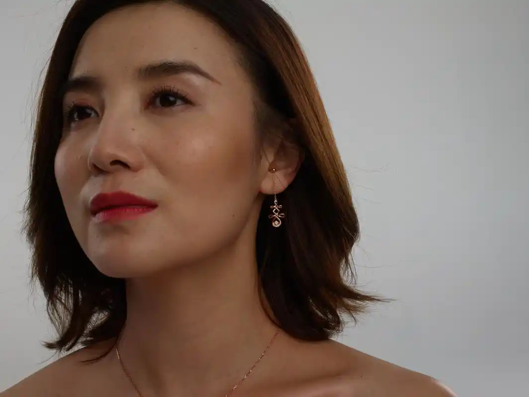 宋佳 棚拍未修超清图生图 白衣美照