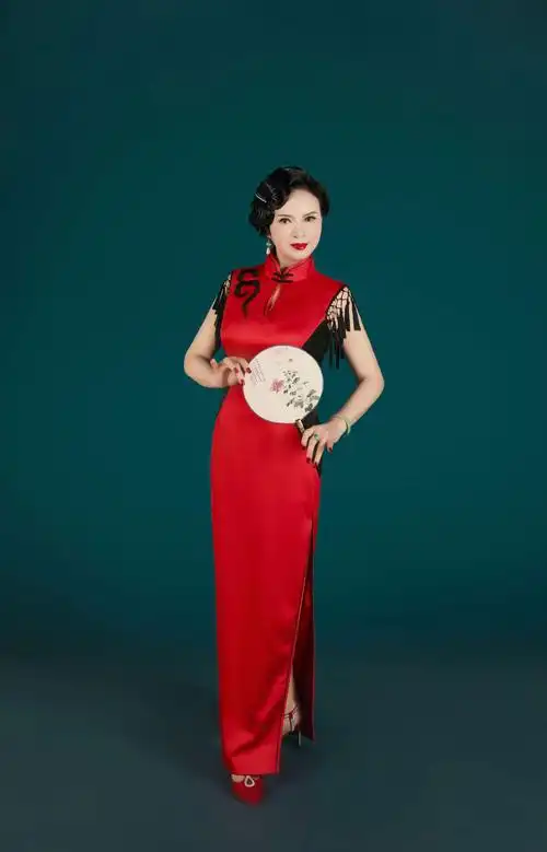 《旗袍风韵》(新女人花)摄影;茂林,出镜;粒粒.