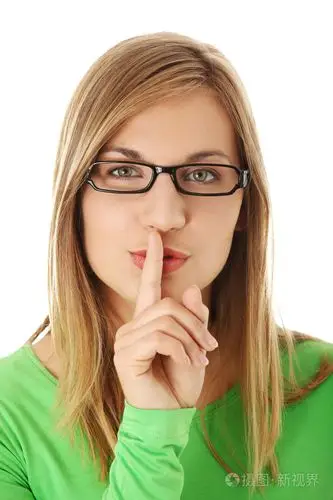 女人使保持它安静的手势