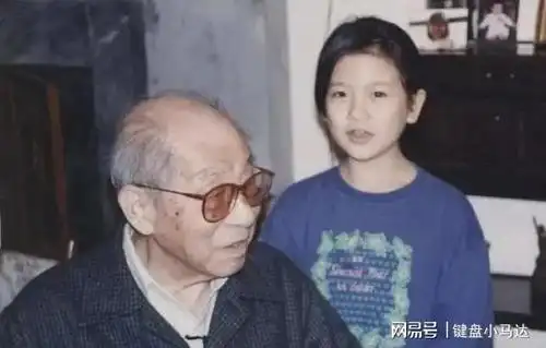 张学良一共有5个子女,发妻于凤至为他生育了三子一女,赵一荻仅育有一