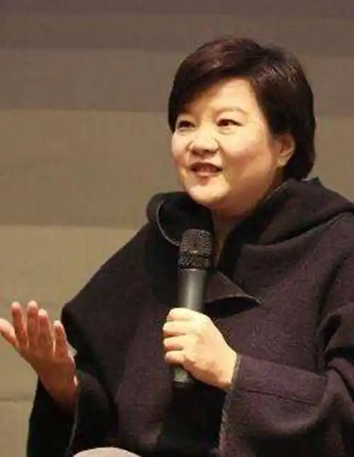 名门痞女洪晃谈和陈凯歌离婚:晕菜怎么会有那么多女人喜欢他_婚姻