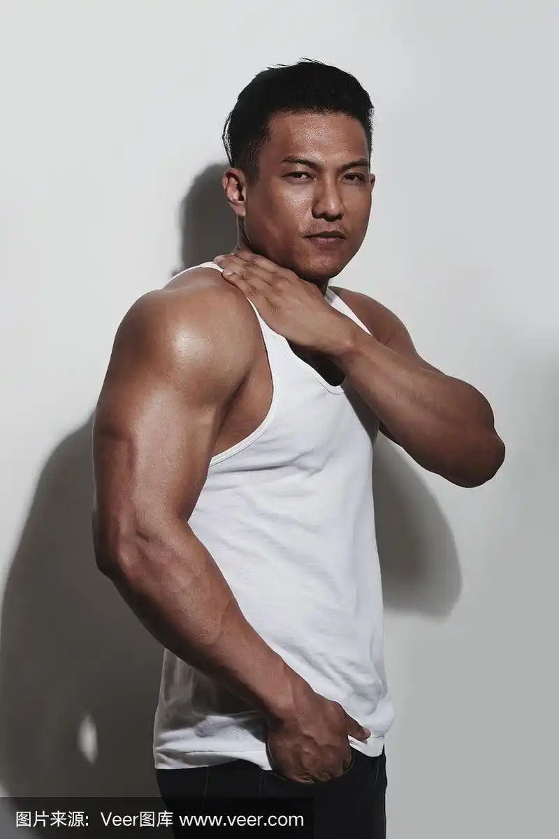 性感强壮的男人