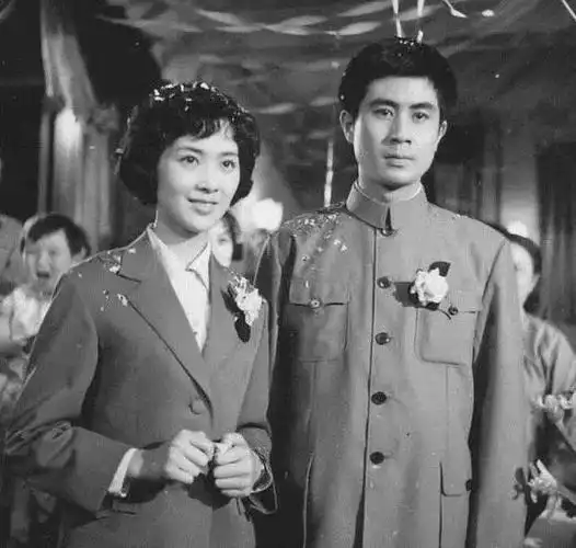 在警察的审问当中陈小蒙等人公认了自己犯下的51起强*奸案虽然在事后