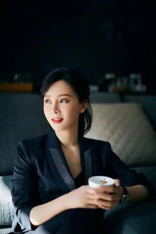 陈数个人资料简介:嫁二婚带子丈夫,为继子安心放弃生育,当后妈也幸福