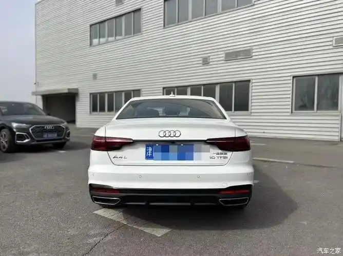 最新到货23年3月上牌奥迪a4l2022款40豪华动