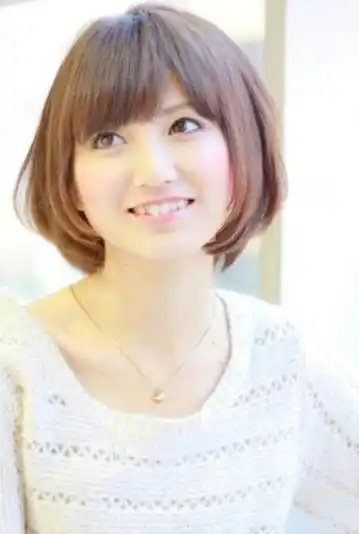 圆脸型最适合的短发发型,瞬间变小脸