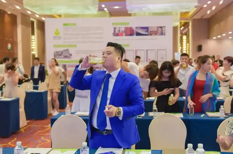 菩萨心肠携手粉红教父瑞博士共同开启大健康财富