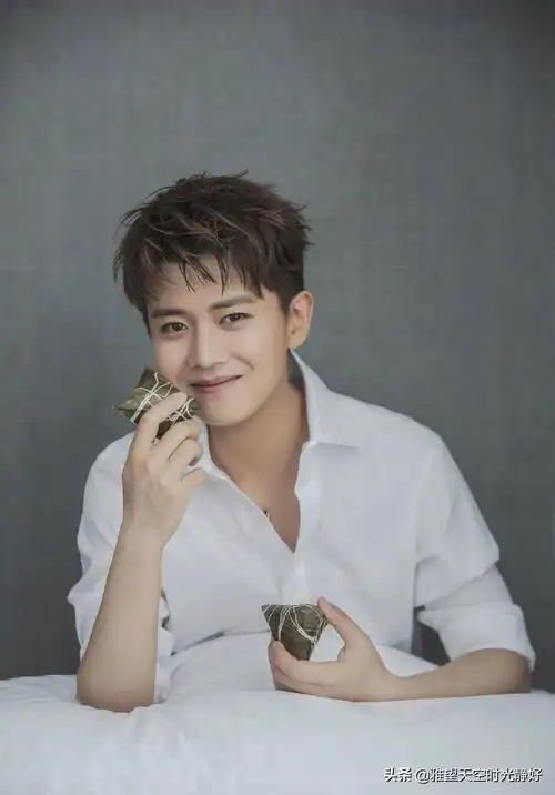 任嘉伦个人简介(实力与偶像兼具,唱跳俱佳的全能男神) | 一夕网