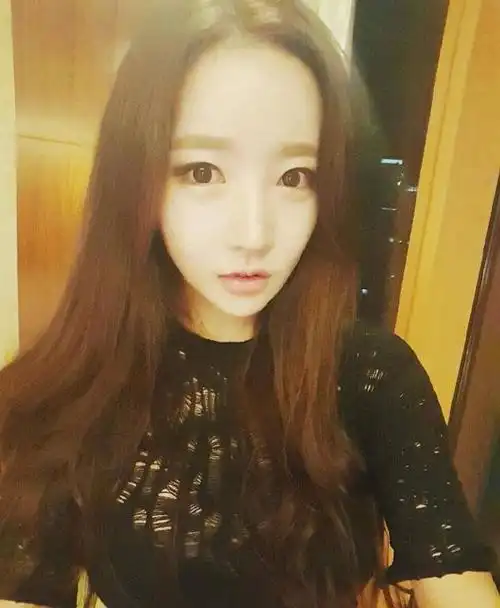 她撑起了主播福利的半边天——一代直播女神朴妮唛!