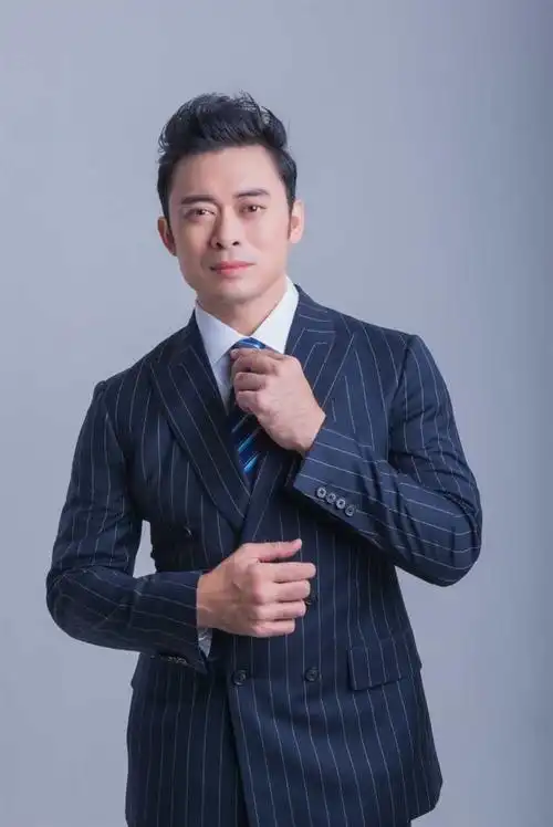 2022年丨樊少皇翻包授权植入合作价格日常分享明星种草好物