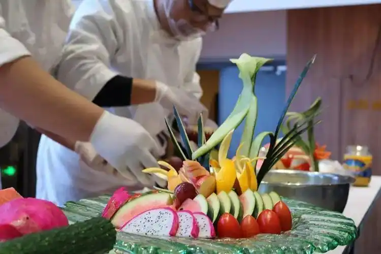 【兴龙热点】比刀工,看火候,赛功底,洲顿餐饮第二届厨师技能大赛圆满